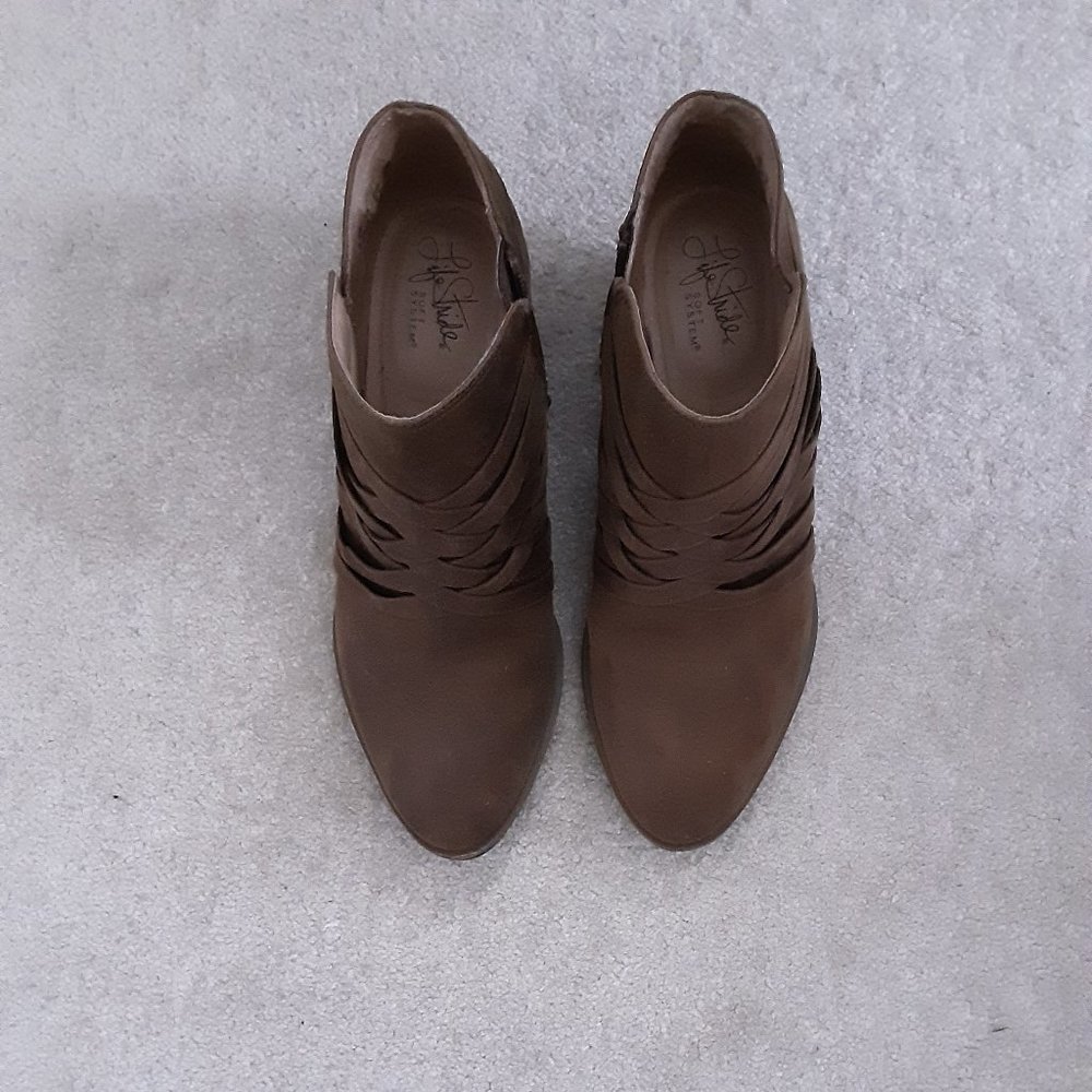 Life Stride Brown Prairie Booties..Size 7.5 W